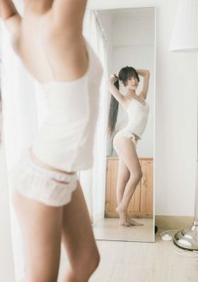 坐在角落的他竟是食肉主义者_DVD日韩电影在线